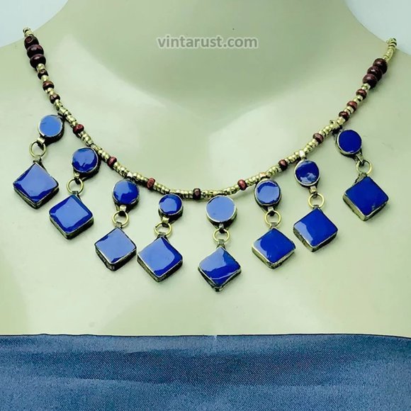 Coral Stone Beaded Choker with Ring and Earrings - Picture 4 of 7